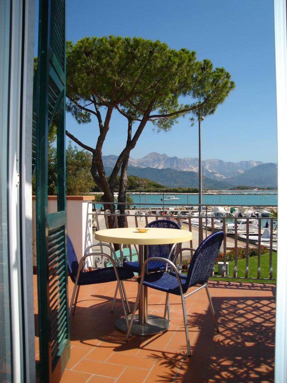 Hotel Sette Archi Bocca di Magra Exterior photo